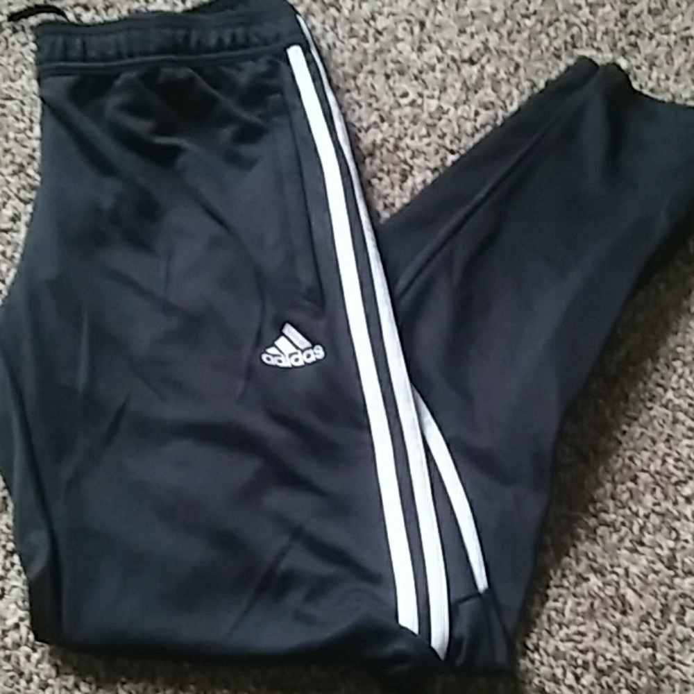 Adidas - Picture 2 of 4